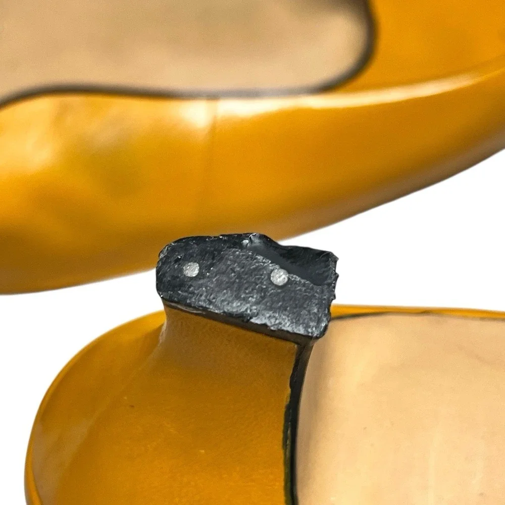 Vtg Mustard Yellow Leather Pumps Sz‎ 9.5 M Art Deco Shell Detail 2.5